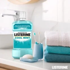 LISTERINE® Fresh Mint, Mondspoeling Met Essentiële Oliën Voor Een Langdurig Frisse Adem, 3x600ml -Lichaamsverzorging Winkel 1200x1200 1124