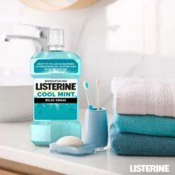 LISTERINE Cool Mint Milde Smaak, Mondspoeling Zonder Alcohol Met Etherische Oliën, Helpt Bacteriën Te Verwijderen En Zorgt Voor Een Langdurig Frisse Adem, 3 X 500 Ml -Lichaamsverzorging Winkel 1200x1200 1132
