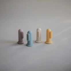 Mushie Finger Toothbrush Clay/Sand - Vingertandenborstel Baby - 2 Stuks Per Verpakking - Tandenborstel Siliconen -Lichaamsverzorging Winkel 1200x1200 1162