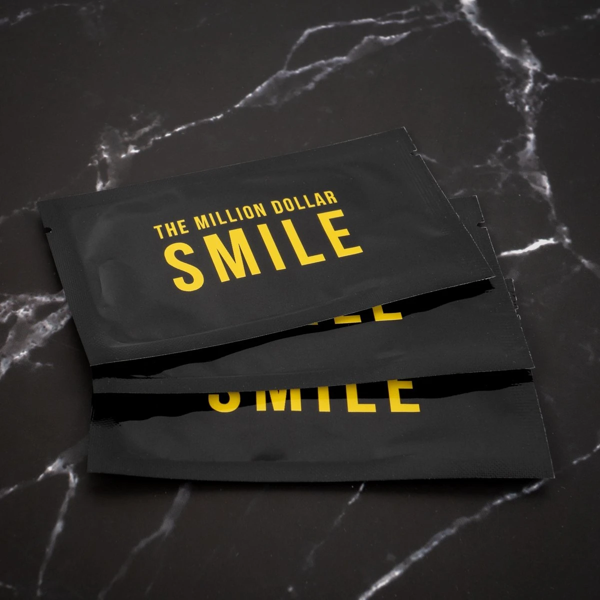 The Million Dollar Smile® - Teeth Whitening Strips - Crest Whitestrips -Tandenbleken - 28 Bleekstrips - 14 Behandelingen - Professionele Tandenbleek Strips - Tandenblekers - Wittere Tanden - Zonder Peroxide - Tanden Bleken - 4 The Million Dollar Smile® - Teeth Whitening Strips - Crest Whitestrips -Tandenbleken - 28 Bleekstrips - 14 Behandelingen - Professionele Tandenbleek Strips - Tandenblekers - Wittere Tanden - Zonder Peroxide - Tanden Bleken - - Afbeelding 2
