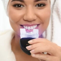 The Million Dollar Smile® Tandenbleekset Geschikt Voor Gevoelige Tanden - Zonder Peroxide (0%) - Wittere Tanden - 100% Natuurlijk - Tanden Bleken - Tandenblekers - Teeth Whitening Kit - Geen Gevoelige Tanden -Lichaamsverzorging Winkel 1200x1200 1458