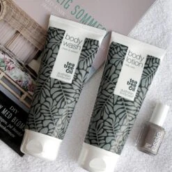 Australian Bodycare Body Lotion 200 Ml - Bodylotion Met Tea Tree Olie Verzorgt En Voorkomt Een Onzuivere En Droge Huid - Vermindert Vlekjes, Puistjes, Jeuk, Jeugdpuistjes, Lichaamsgeurtjes & Zweetvoeten - Geschikt Voor Vrouwen & Mannen -Lichaamsverzorging Winkel 1200x1200 576