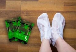 PureLuxure Voetmasker - Voetverzorging - Eeltsokken - Eelt Verwijderaar - Voetenmasker - Peel Off Masker - 1 Paar (2 Stuks) -Lichaamsverzorging Winkel 1200x820 1