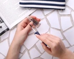 Herome Nagelriemverwijderaar - Cuticle Remover - Binnen 1 Minuut Elastische, Zachte En Soepele Nagelriemen - Verwijdert Losse Velletjes - 10ml. -Lichaamsverzorging Winkel 1200x960